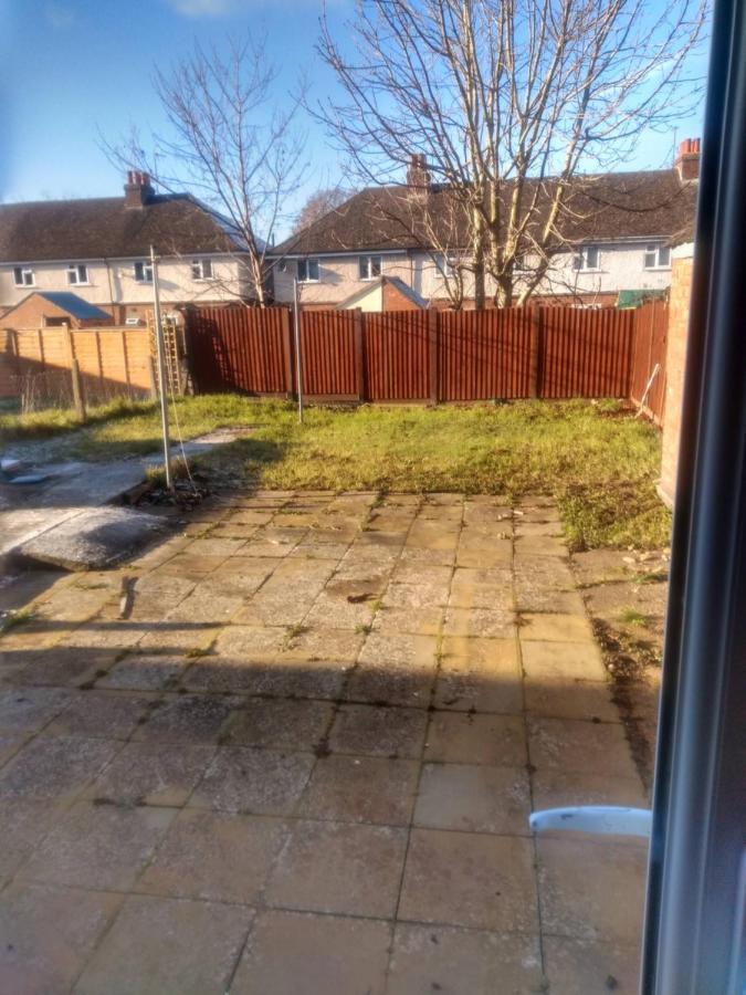 Cheltenham - 3 Bedroom, Parking, Disneyplus Exterior foto