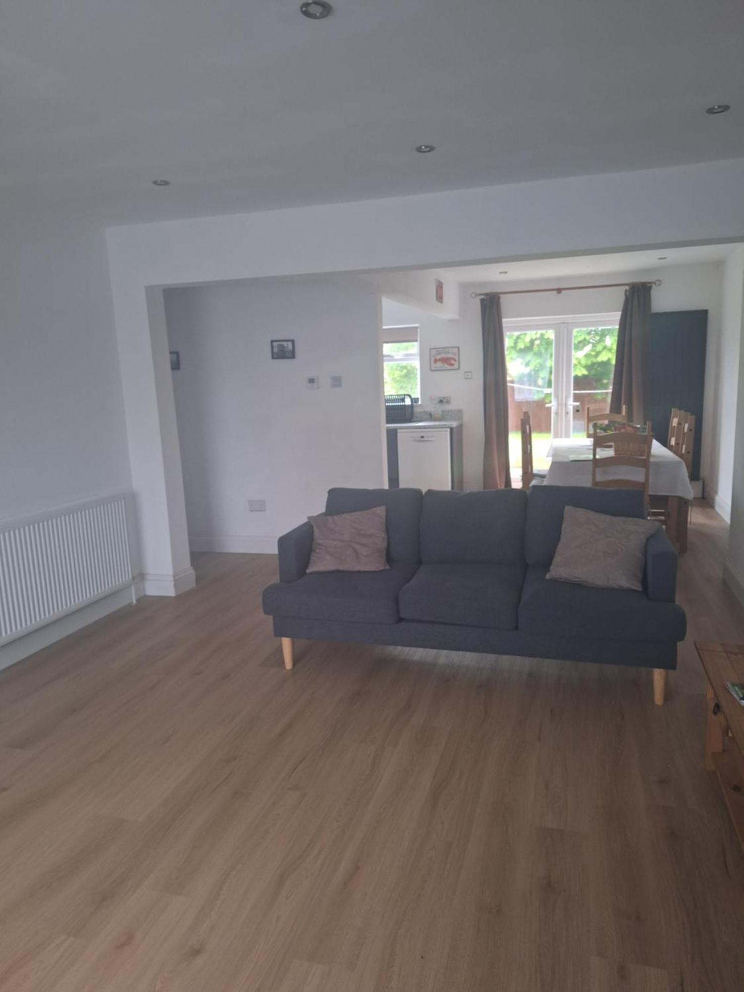Cheltenham - 3 Bedroom, Parking, Disneyplus Exterior foto